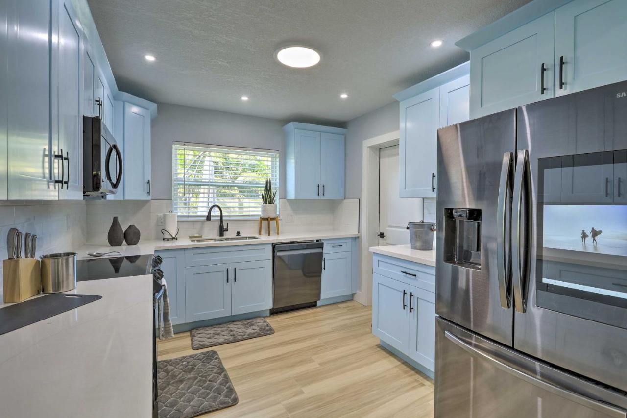 Beach House With Outdoor Kitchen, Walk To Coast Cocoa Beach Eksteriør bilde
